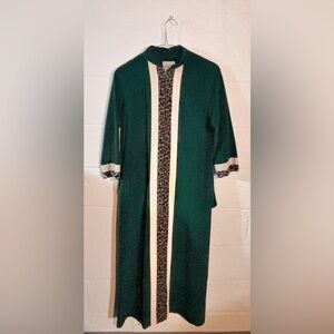 VTG Vanity Fair Granny Cozy ROBE green & Cheetah Print Size 12 House Coat